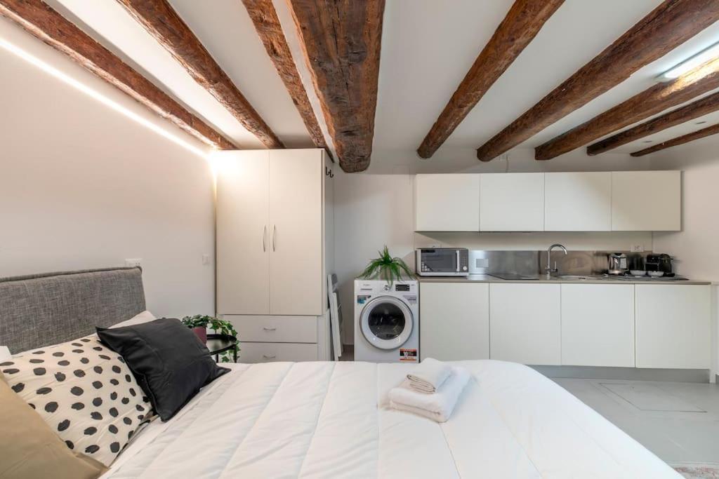Longa By Welc * Venedig